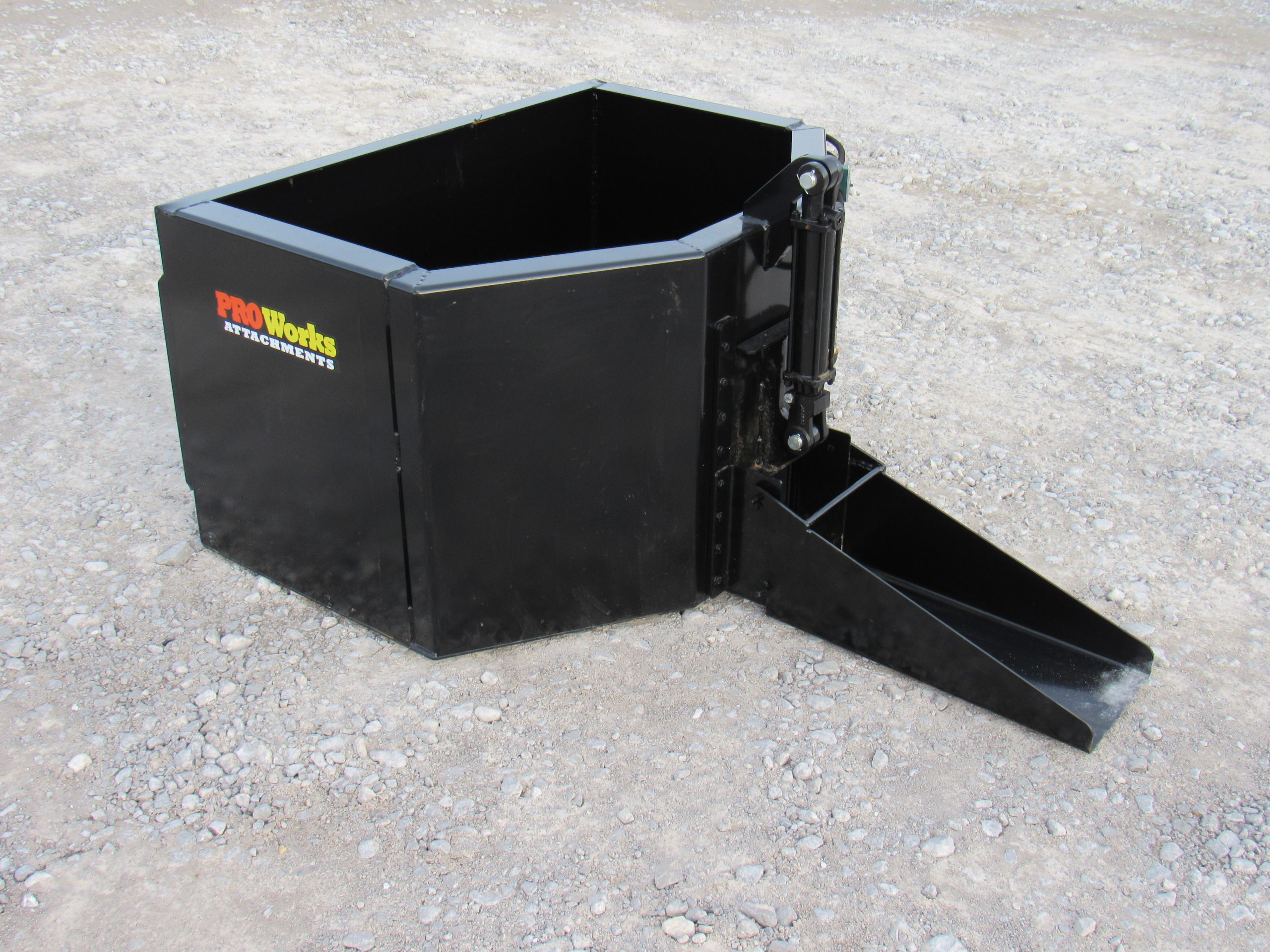 5/8 Cubic Yard Hydraulic Concrete Dispensing Bucket Attachment Fits