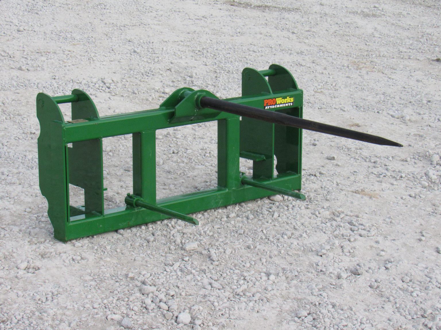 Hay Spear Attachment Fits John Deere 600 700 Series Loader – Skid Steer 