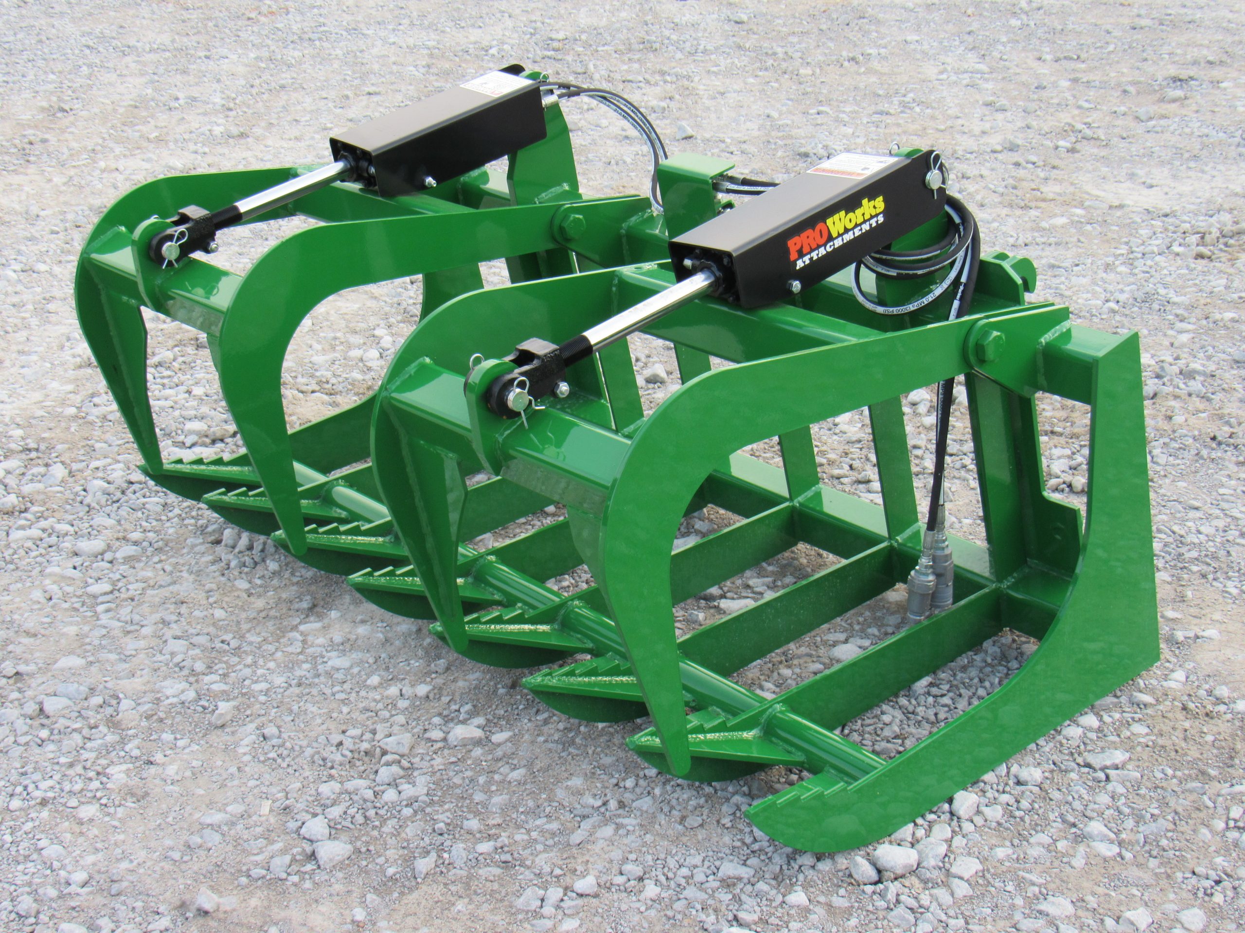 29 Hydraulic Log Grapple Attachment Fits John Deere Hook and Pin Tractors  - Single 3,000 PSI Cylinder - 42 Opening Grapple Height - Idea for Large  Rocks, Thick Brush, Debris Clearing