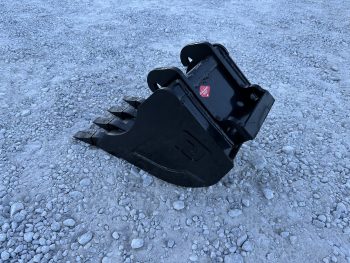 PRO Works EX93 16" Mini Excavator Bucket with Teeth for 6-10,000lb Bobcat X-Change Mini Excavator EX93016