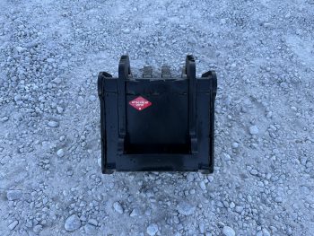 PRO Works EX93 16" Mini Excavator Bucket with Teeth for 6-10,000lb Bobcat X-Change Mini Excavator EX93016